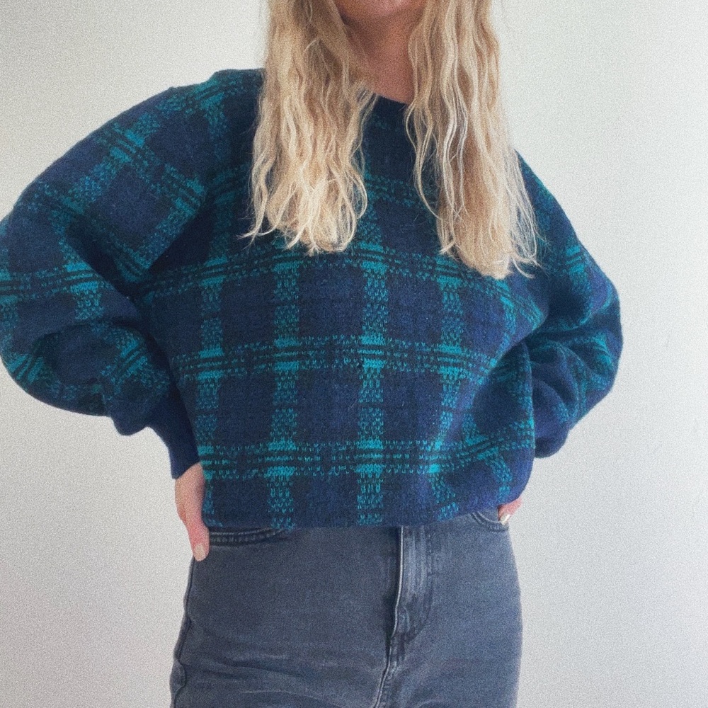 Vintage Pendleton Navy Plaid Crewneck Sweater